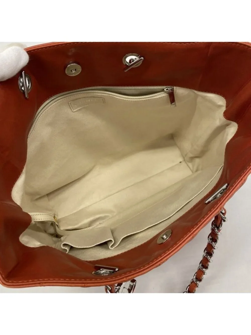 Chanel Chain Quilted Lambskin Red Silver Tote - Picture 4 of 9